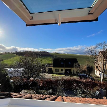 Ferienwohnung An Der Romantischen Strasse Direkt A3 Und A81 Eisingen  Exteriér fotografie