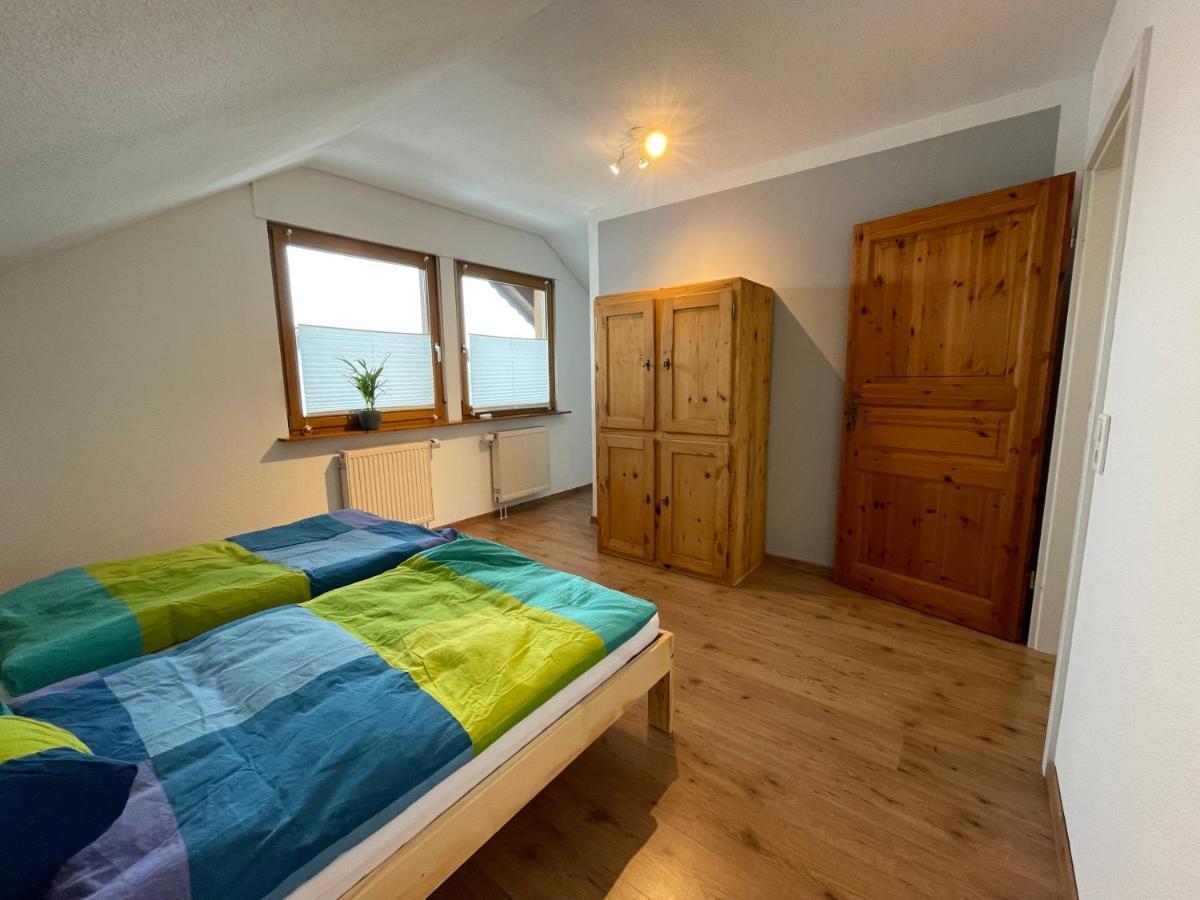 Ferienwohnung An Der Romantischen Strasse Direkt A3 Und A81 Eisingen  Exteriér fotografie